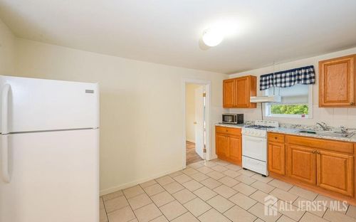 2-215 S Pine Ave, South Amboy, NJ, 08879-1815 | Card Image