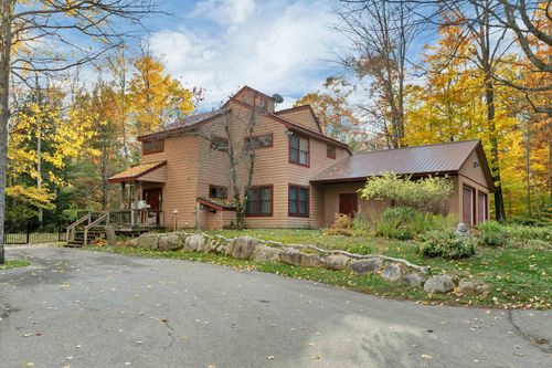 290 Ash St, North Conway, NH, 03860-5201 | Card Image