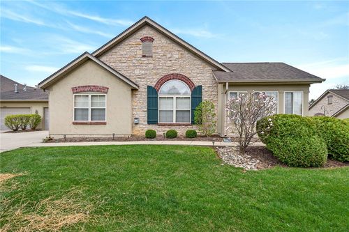 2028 Wentworth Village Dr, Bellbrook, OH, 45305-2738 | Card Image