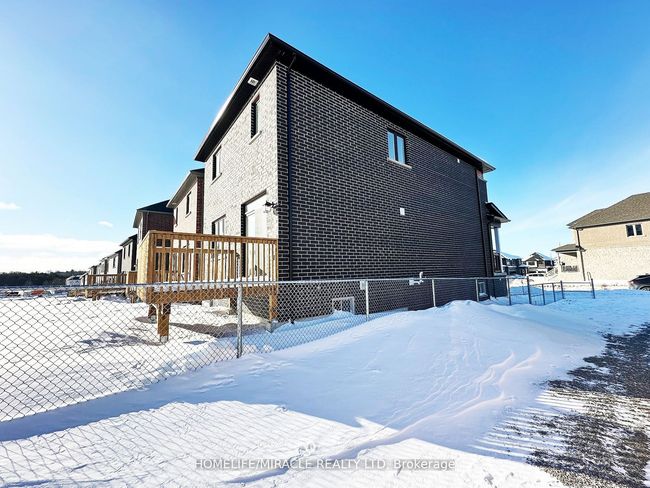 25 Gateway Dr, House other with 6 bedrooms, 4 bathrooms and 2 parking in Barrie ON | Image 35