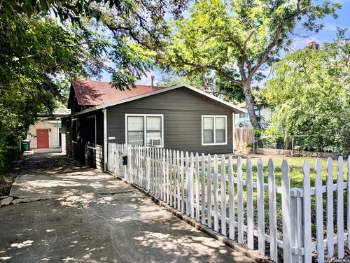 304 E Mistletoe Ave, San Antonio, TX, 78212-3512 | Card Image