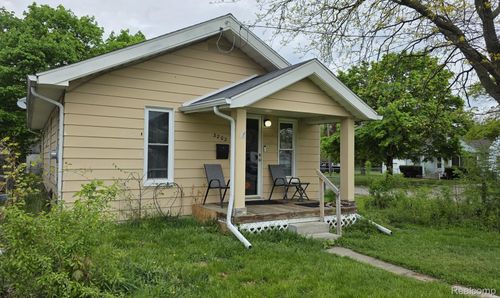 3202 Herrick St, Flint, MI, 48503-3419 | Card Image