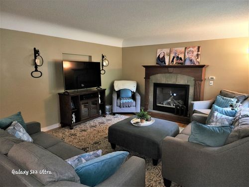 409 3rd St, Prinsburg, MN, 56281-9745 | Card Image