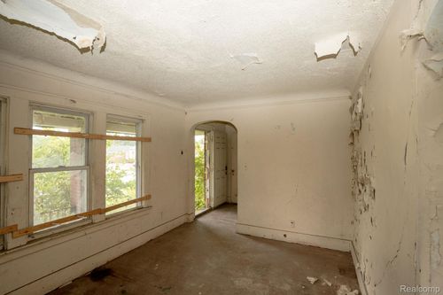 19135 Teppert St, Detroit, MI, 48234-3511 | Card Image