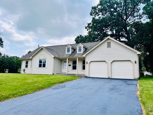 203 Harrison St, HARVARD, IL, 60033-1719 | Card Image