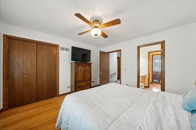 317 Hale St, Townhouse with 2 bedrooms, 2 bathrooms and 2 parking in Wheaton IL | Image 10