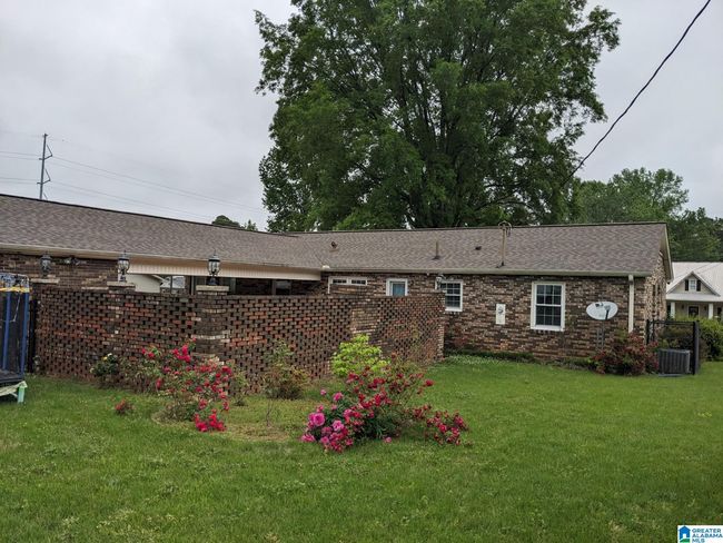 705 Chestnut St, House other with 3 bedrooms, 2 bathrooms and null parking in ONEONTA AL | Image 4