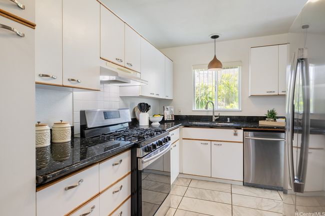 APT-1605 - 91-1058 Kekuilani Loop, Condo with 2 bedrooms, 2 bathrooms and 2 parking in Kapolei HI | Image 9
