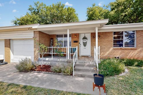 6729 Mike Dr, North Richland Hills, TX, 76180-8521 | Card Image