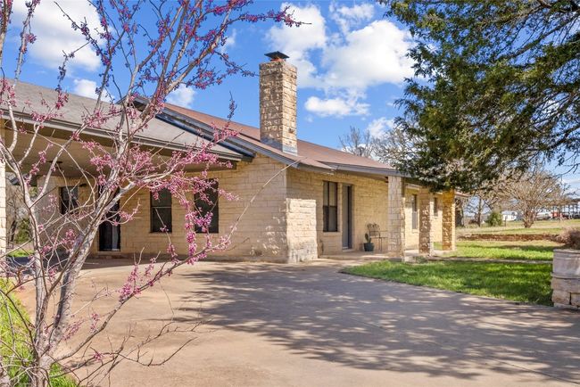 491 Herron Trl, Home with 3 bedrooms, 2 bathrooms and 8 parking in McDade TX | Image 7