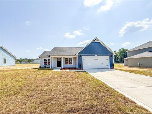 38 Commander Cir, Parkton, NC, 28371-2107 | Card Image
