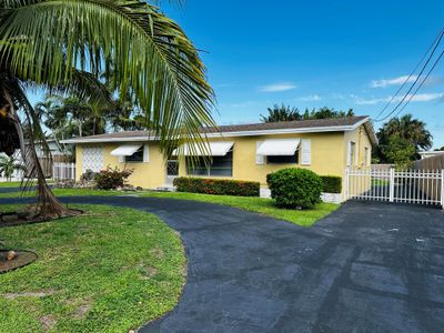 2313 Bermuda Drive, House other with 3 bedrooms, 2 bathrooms and null parking in West Palm Beach FL | Image 2