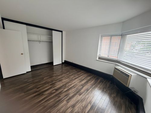 326-7337 S South Shore Dr, Chicago, IL, 60649-3531 | Card Image