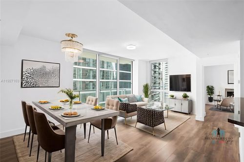 apt-2802-300 S Biscayne Blvd, Miami, FL, 33131-5375 | Card Image