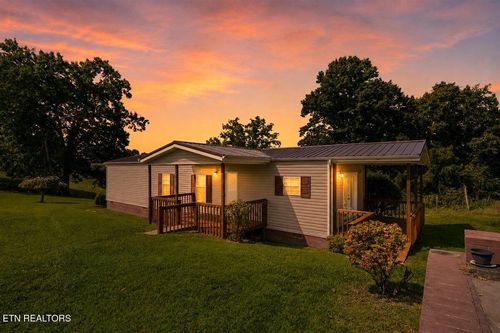 525 Cave Springs Rd, Tazewell, TN, 37879-3930 | Card Image