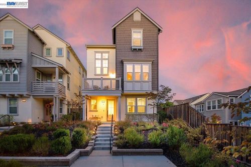 2062 Confidence Way, Dublin, CA, 94568-4761 | Card Image