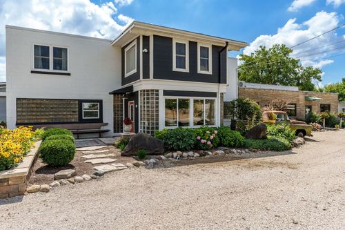 662 Park Ave, Genoa, IL, 60135-1458 | Card Image