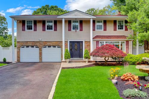 140 Wedgewood Dr, Hauppauge, NY, 11788-3416 | Card Image