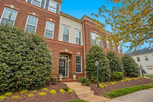 19466 Front St, LEESBURG, VA, 20176-6543 | Card Image