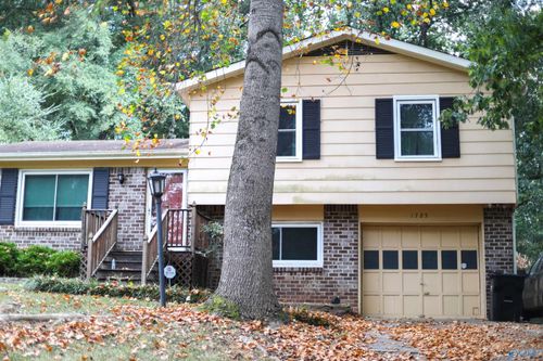 1725 Brewster Rd, Birmingham, AL, 35235-2939 | Card Image