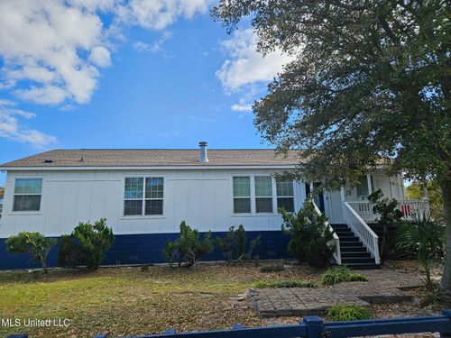 1514 Ellis St, Pass Christian, MS, 39571-4912 | Card Image