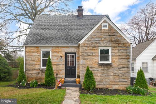 909 Beechwood Dr, HAGERSTOWN, MD, 21742-3139 | Card Image