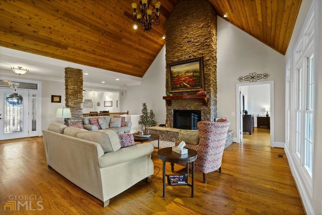 611 Buttermilk Rd Sw, House other with 4 bedrooms, 4 bathrooms and 4 parking in Cave Spring GA | Image 11