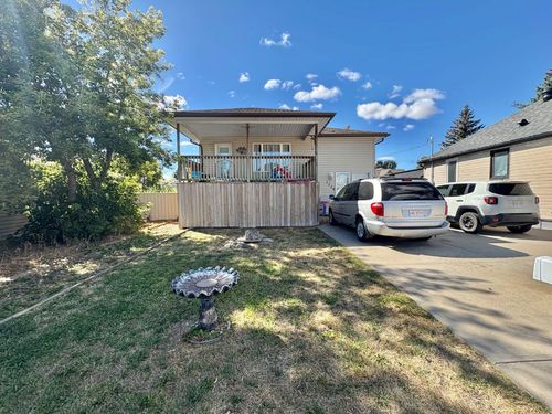 1220 9 St N, Lethbridge, AB, T1H1Z9 | Card Image