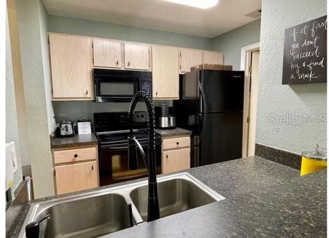 APT-1113 - 3705 27 Th St, Condo with 2 bedrooms, 2 bathrooms and null parking in GAINESVILLE FL | Image 4