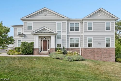 201 Monroe Ct, Whippany, NJ, 07981-1948 | Card Image