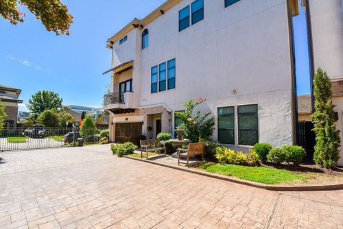 2052 W Main St, Houston, TX, 77098-3416 | Card Image