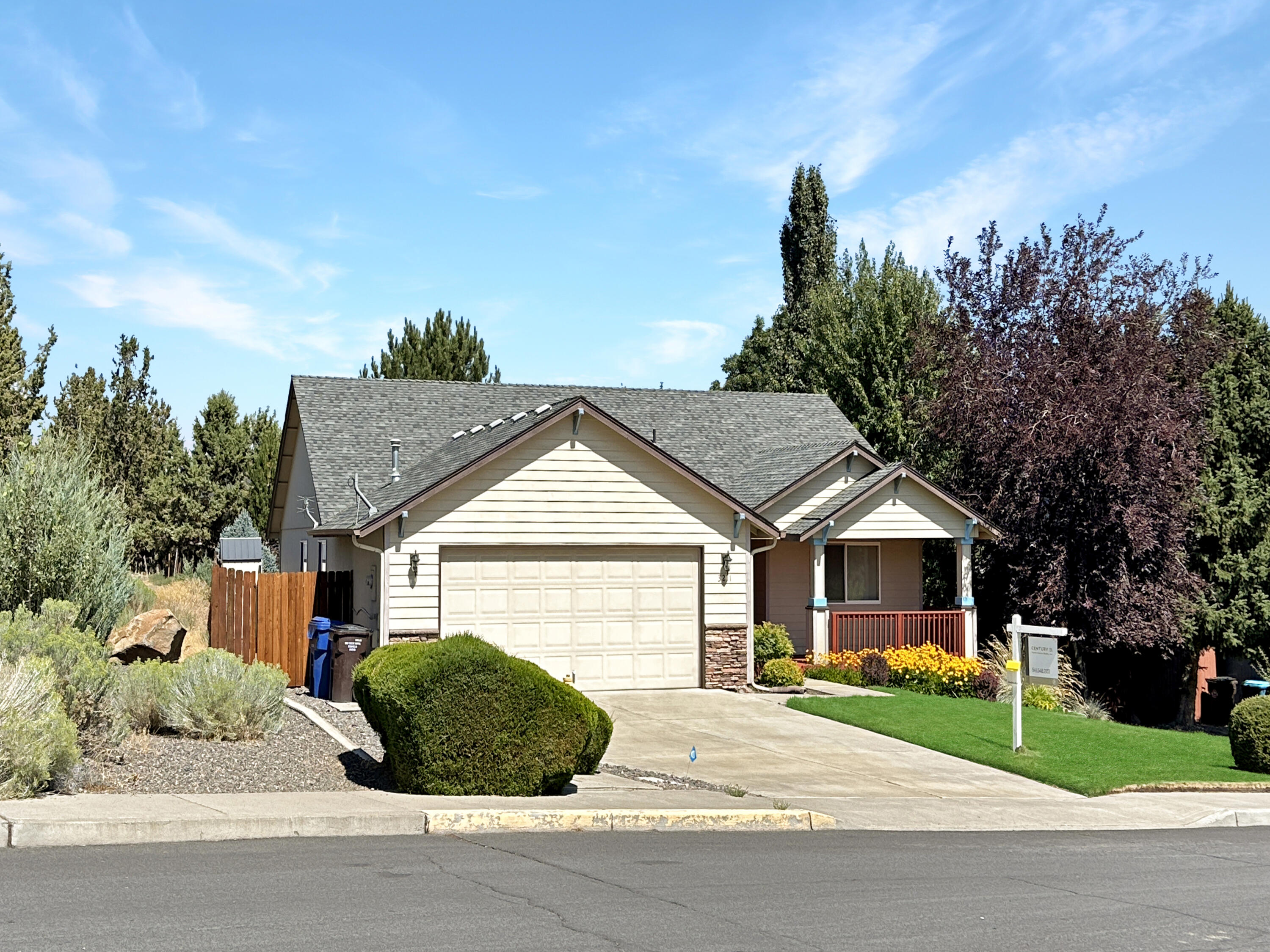 Umatilla Ave, Redmond, OR 97756