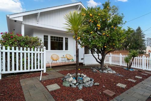 2108 Carmelita Ave, Hillsborough, CA, 94010-5604 | Card Image