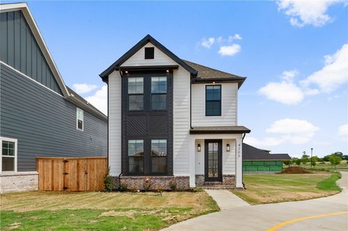4206 W Bronco Dr, Fayetteville, AR, 72704-3008 | Card Image