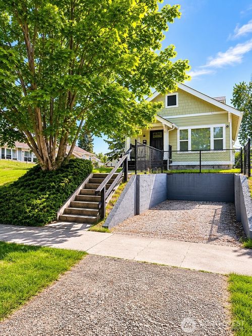 1117 S Grant Ave, Tacoma, WA, 98405-3362 | Card Image