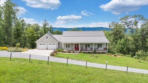 278 Woodwinds Rd, Callaway, VA, 24067-5304 | Card Image