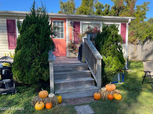 2463 Nc Highway 172, Sneads Ferry, NC, 28460-6634 | Card Image