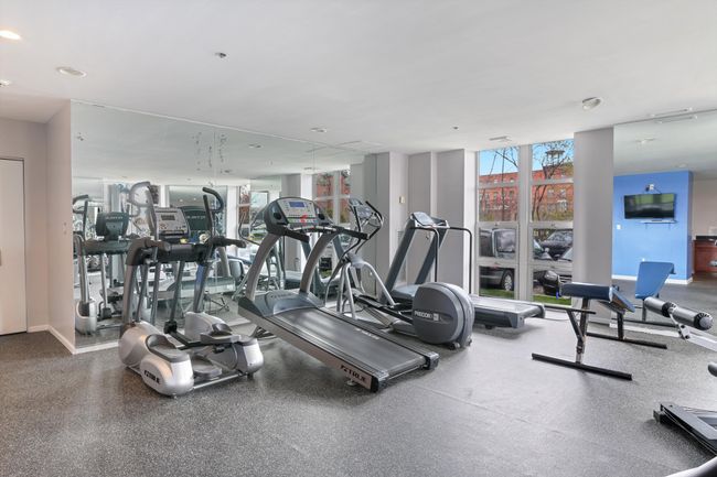 APT-1107 - 250 E Harbortown Dr, Condo with 2 bedrooms, 2 bathrooms and null parking in Detroit MI | Image 22