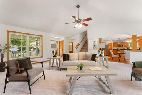 2507 Schneider Ct, Chaska, MN, 55318-1567 | Card Image