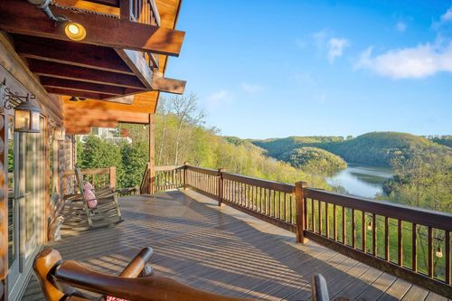 245 Nadia Ln, Smithville, TN, 37166-1800 | Card Image