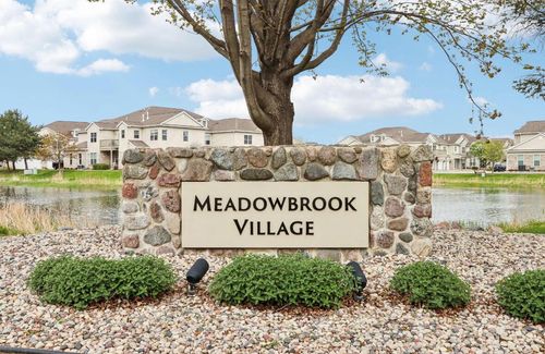c-N16W26500 Meadowgrass Circle, Pewaukee, WI, 53072 | Card Image