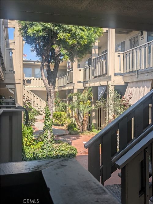 51-3301 Santa Fe Ave, Long Beach, CA, 90810-2413 | Card Image