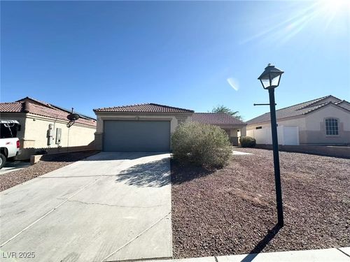 6651 Montezuma Castle Ln, North Las Vegas, NV, 89084-1212 | Card Image