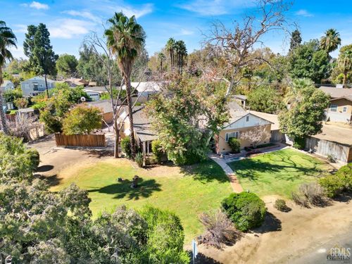 2525 Avenida Escuela, Bakersfield, CA, 93306-4111 | Card Image