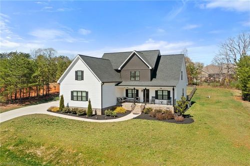 7412 Kingsley Pl, Stokesdale, NC, 27357-9424 | Card Image
