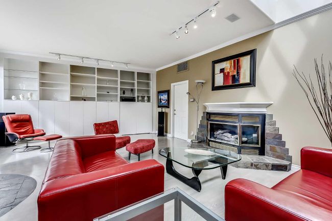 1 - 912 Memorial Drive Nw, Home with 2 bedrooms, 1 bathrooms and 6 parking in Calgary AB | Image 12