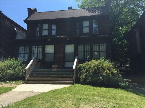 3240 Sycamore Rd, Cleveland, OH, 44118-1830 | Card Image