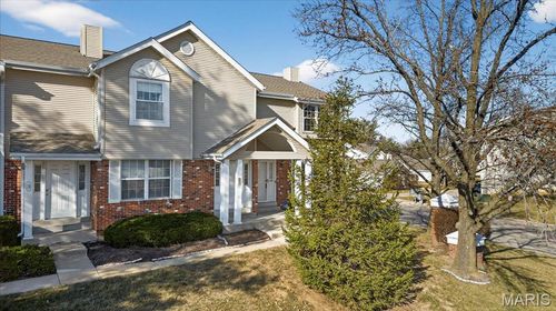 6-1 Sunburst Ct, Saint Peters, MO, 63303-5800 | Card Image