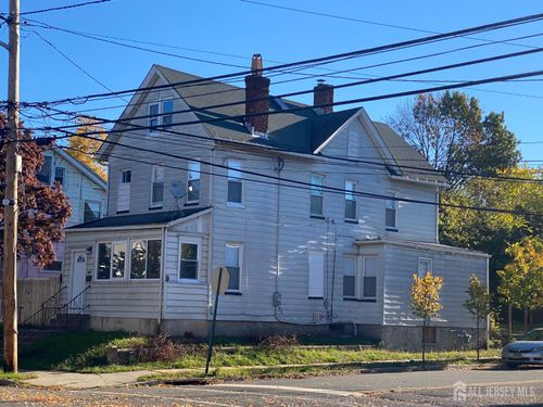 148 Jones Ave, New Brunswick, NJ, 08901-2841 | Card Image