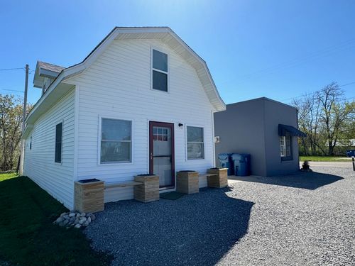 109 Norris St, Houghton Lake Heights, MI, 48630-5064 | Card Image